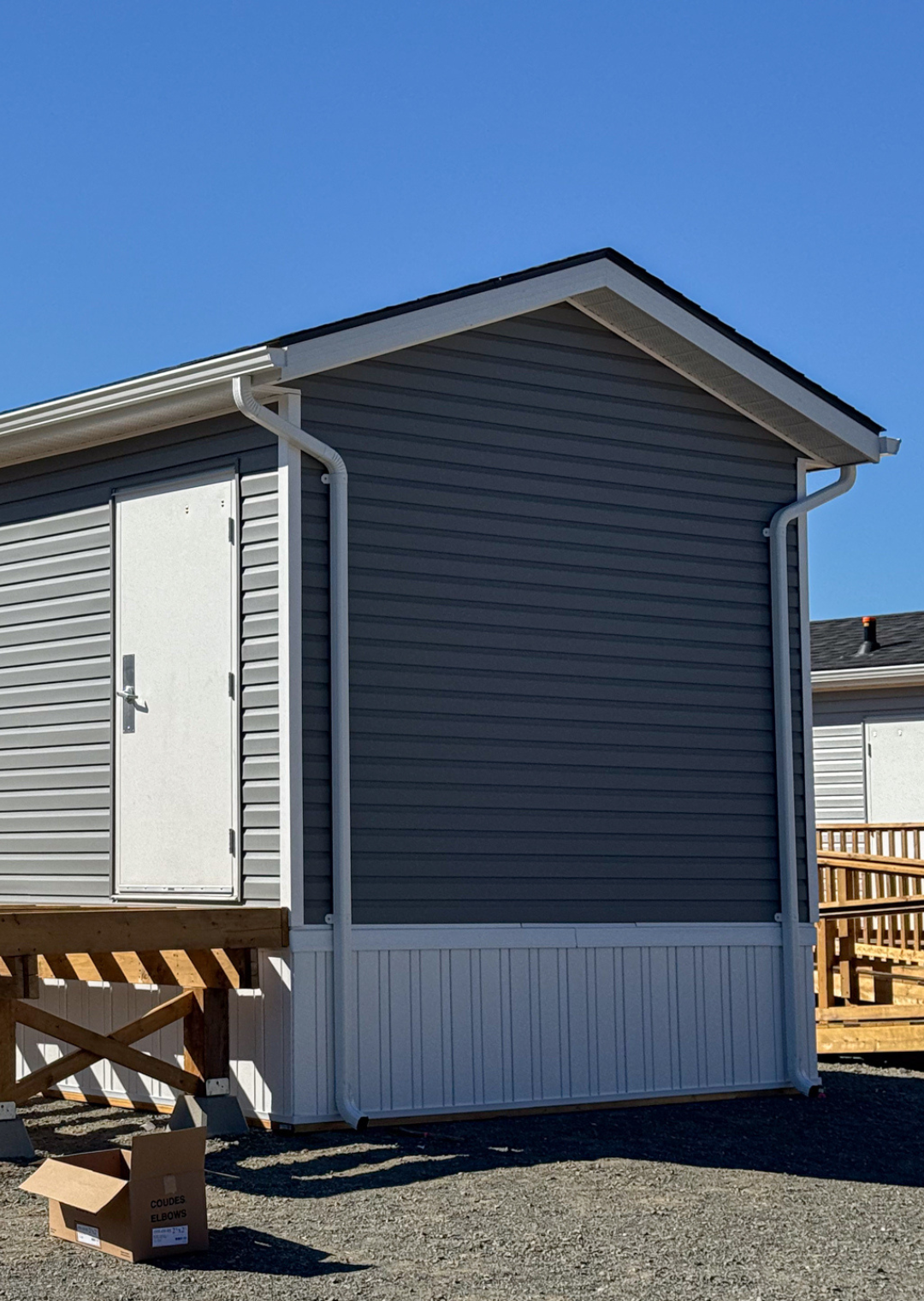 gutter-cleaning-repair-nanaimo-home-aarsen (10)