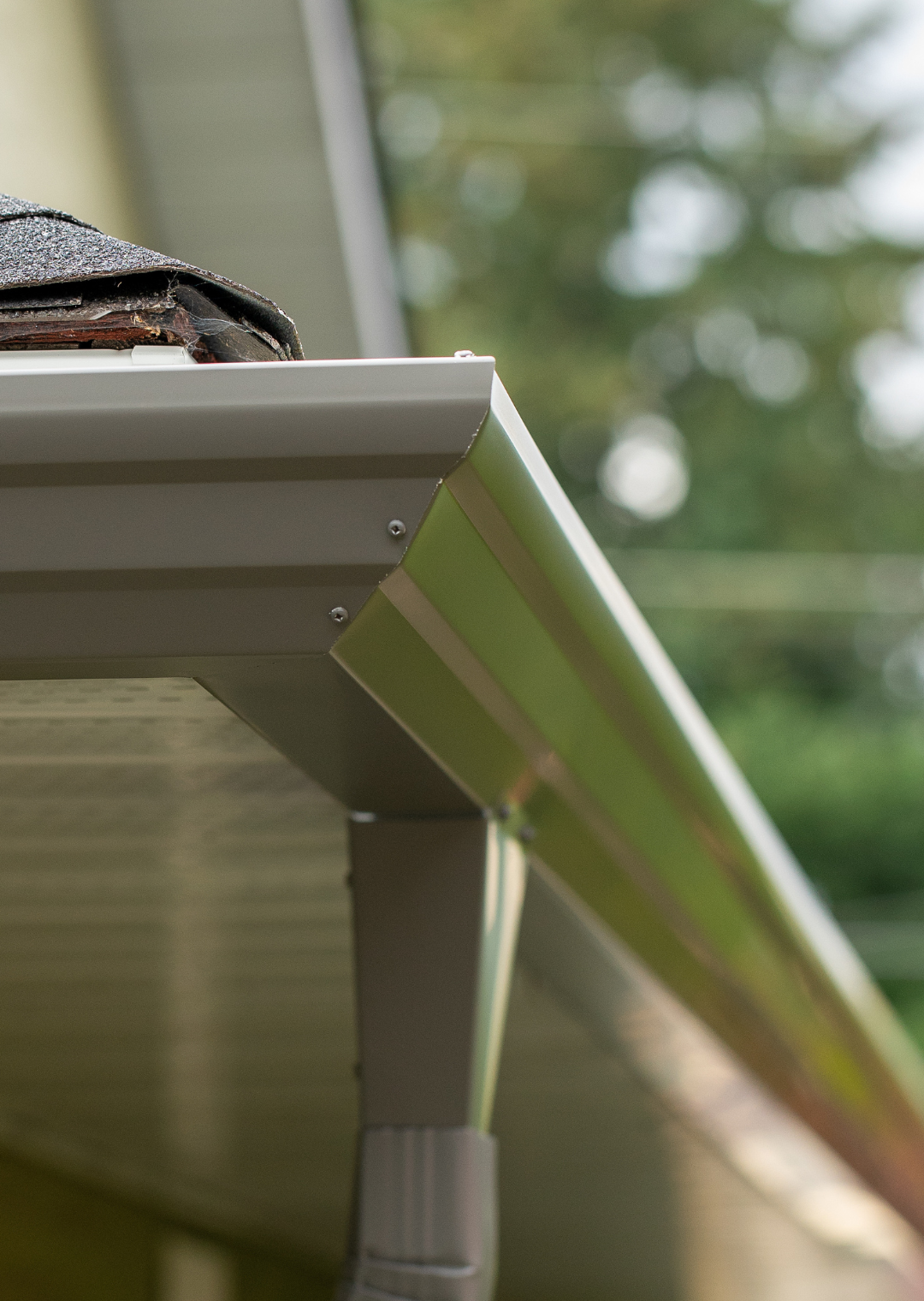 gutter-cleaning-repair-nanaimo-home-aarsen (4)